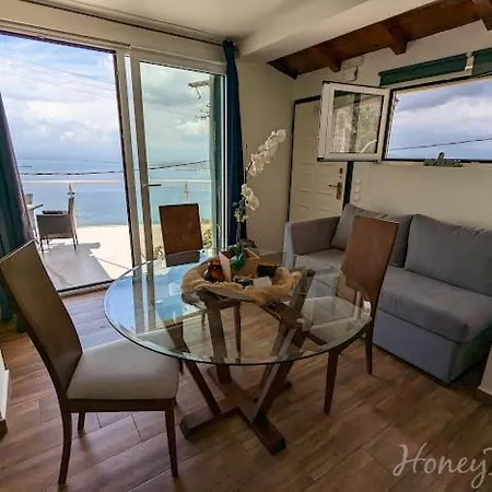 Daire Kalamata Suites