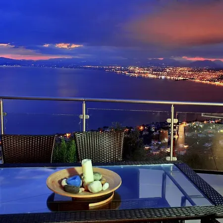 Daire Kalamata Suites