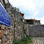 Apartamento Kalamata Suites