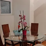 Kalamata Suites 칼라마타