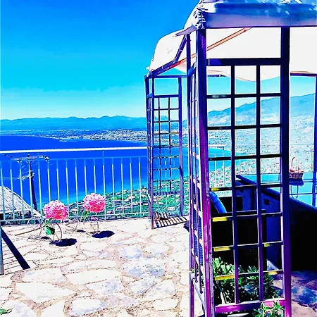 Kalamata Suites アパート カラマタ