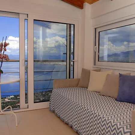 Kalamata Suites カラマタ