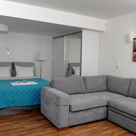 Kalamata Suites アパート *